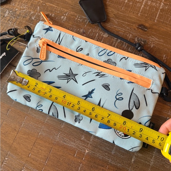 Mickey Mouse Adidas crossbody bag NEW - Picture 5 of 5
